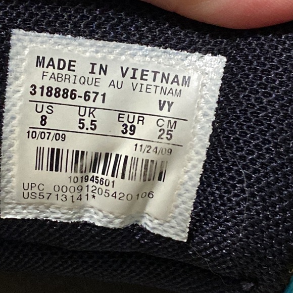 Size 8 Nike 6.0 yellow swish, blue green, red gray - Picture 3 of 6